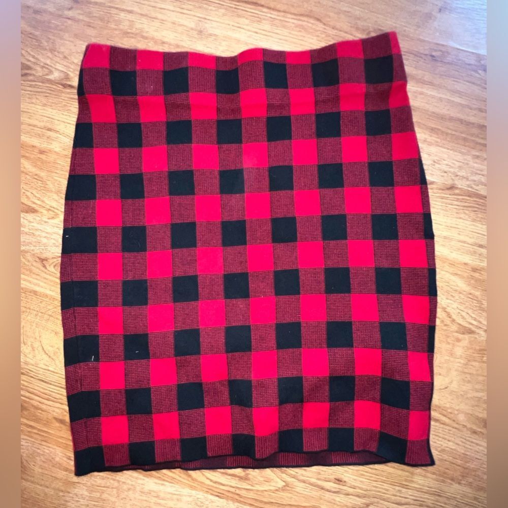 CHAPS: Plaid Pencil Skirt